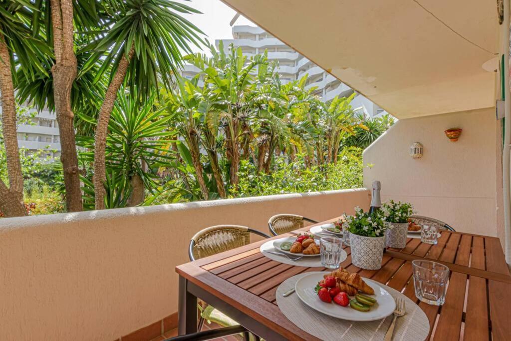 797 Holiday Rentals- Precioso Piso Con Vistas Al Jardin En Benalbeach Benalmádena Exterior photo
